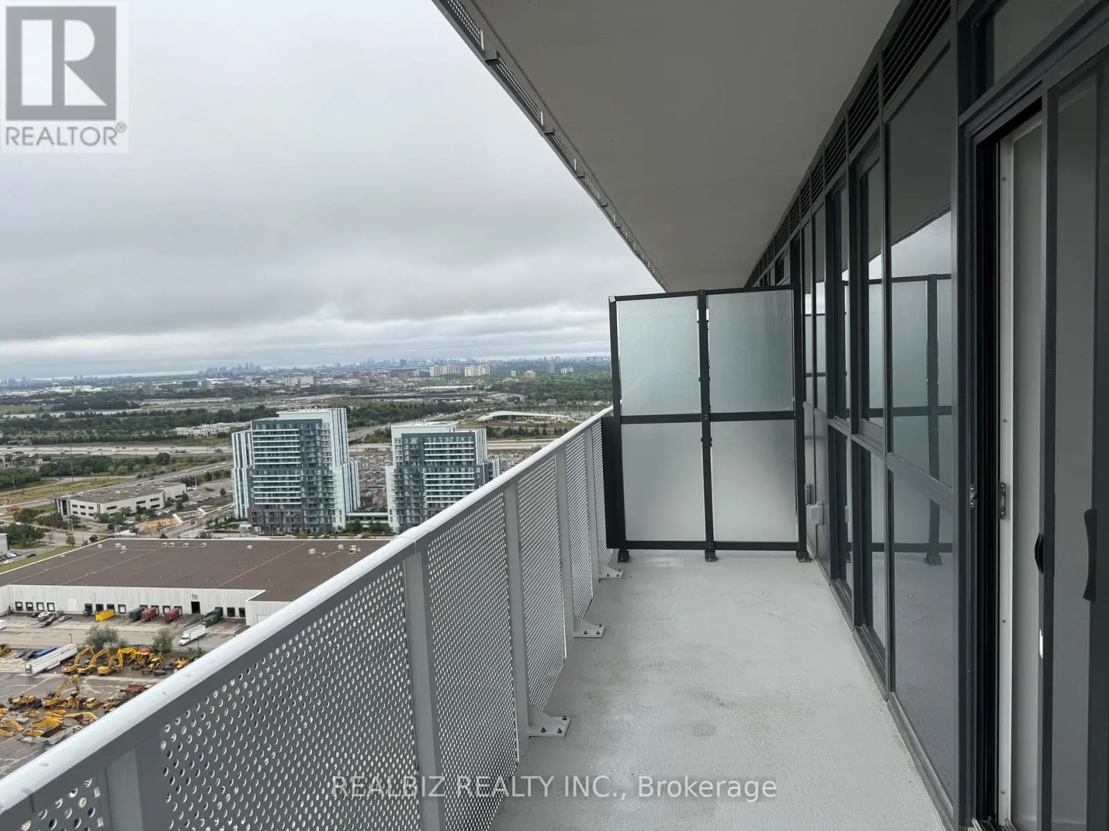 3506 - 28 INTERCHANGE WAY