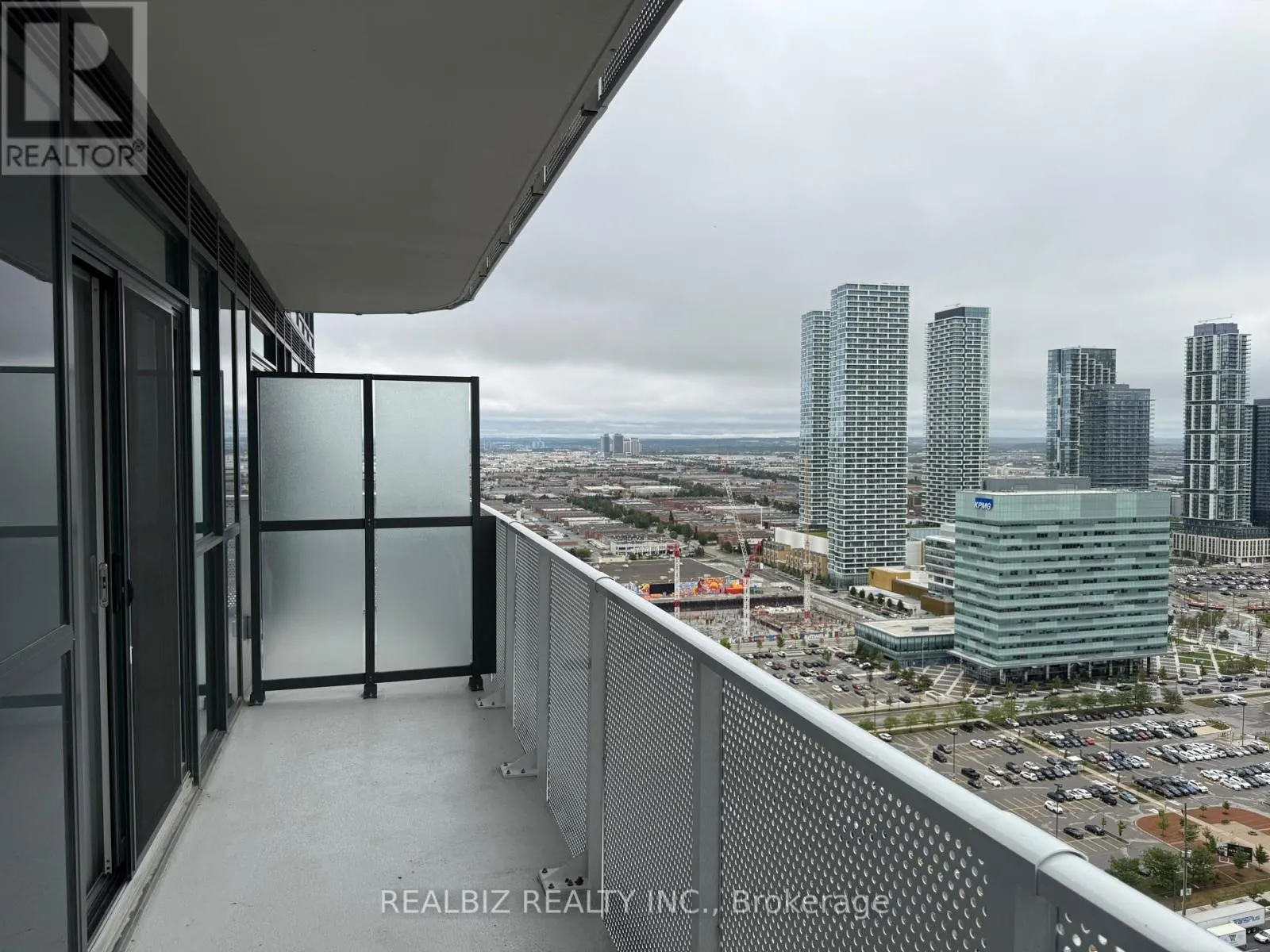 3506 - 28 INTERCHANGE WAY