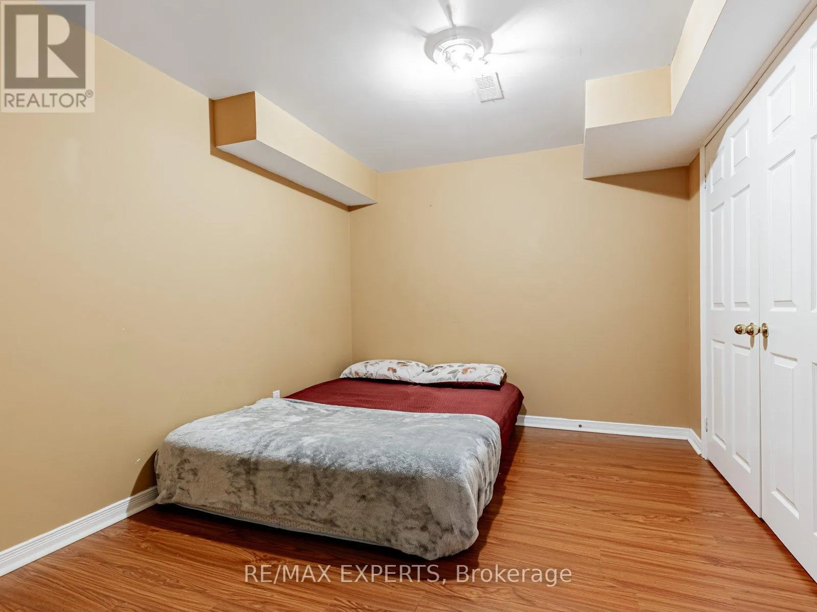 63 RAINBOW VALLEY CRESCENT