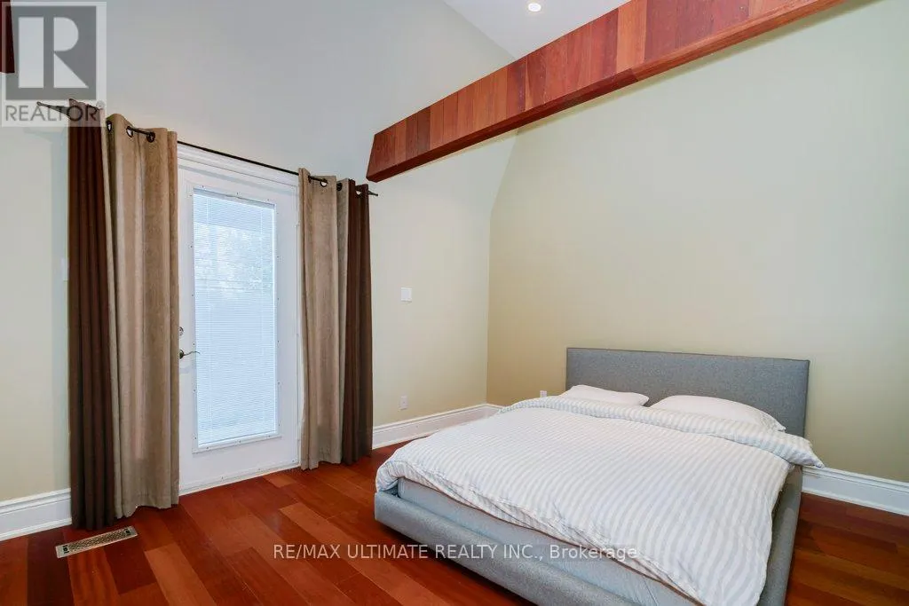 5737 LAKESHORE ROAD