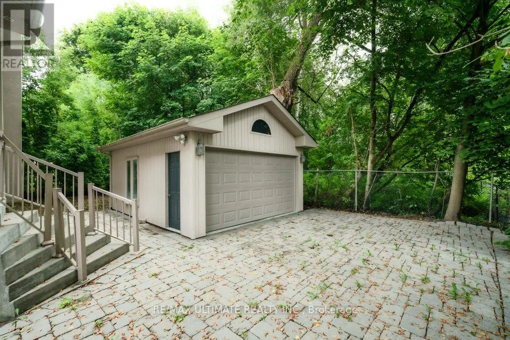5737 LAKESHORE ROAD