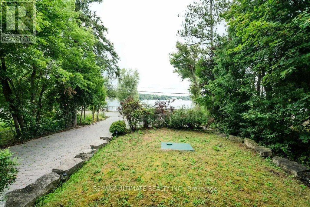 5737 LAKESHORE ROAD