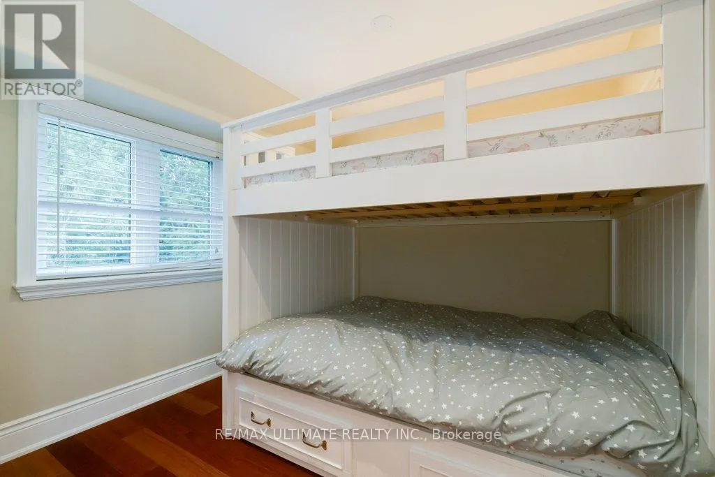 5737 LAKESHORE ROAD