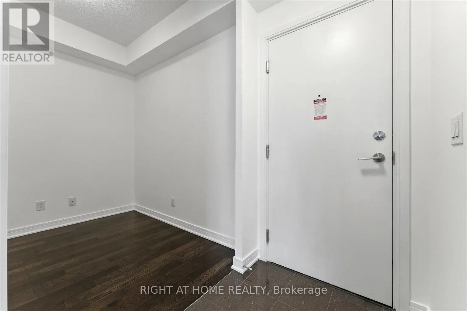 303 - 9199 YONGE STREET