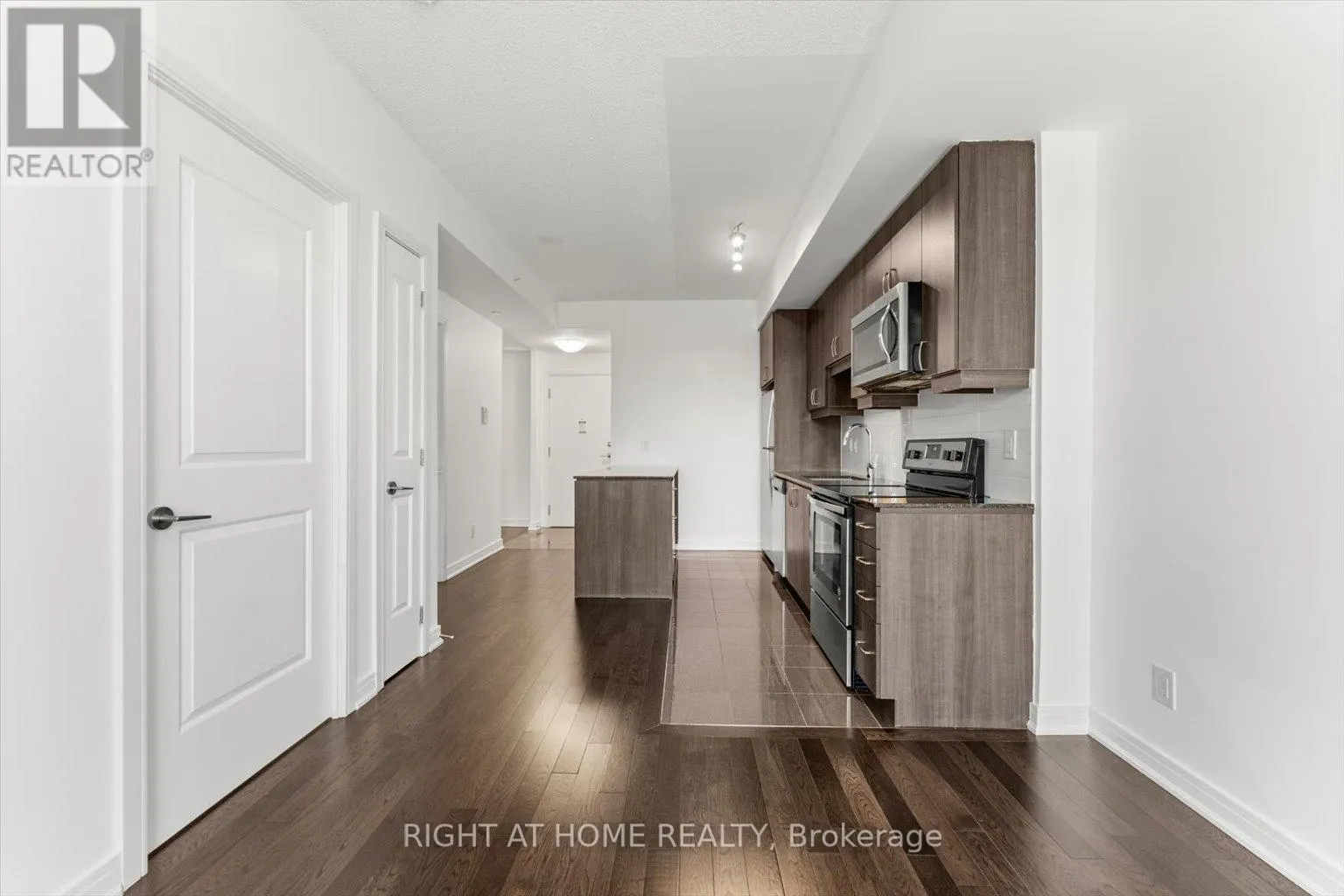 303 - 9199 YONGE STREET