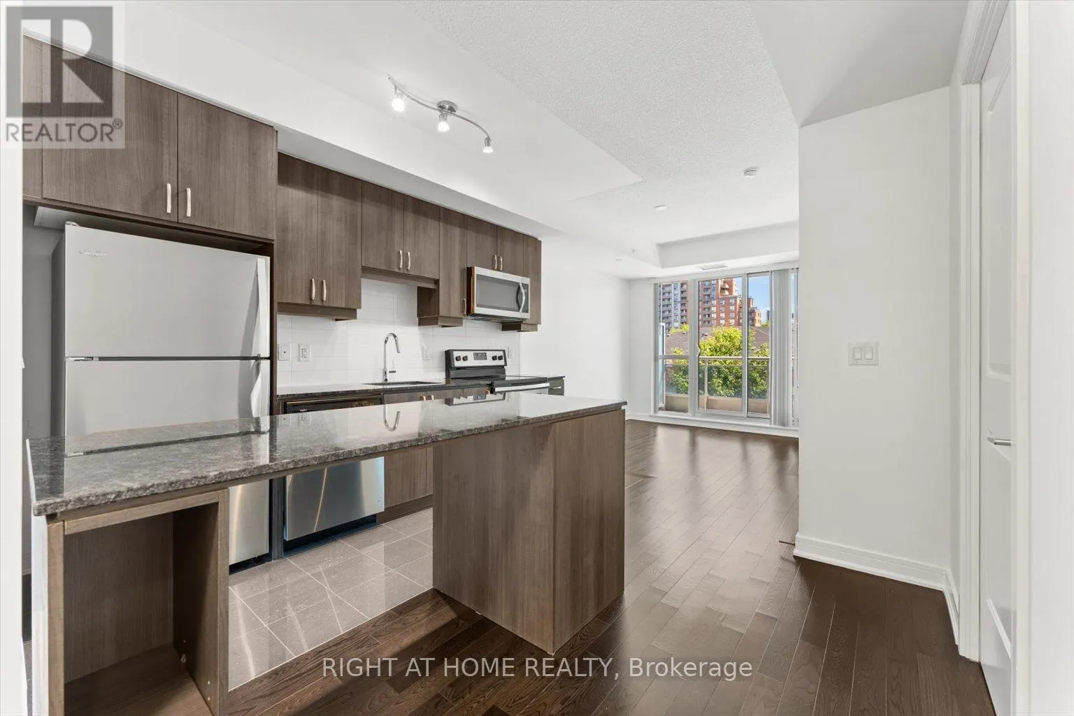 303 - 9199 YONGE STREET