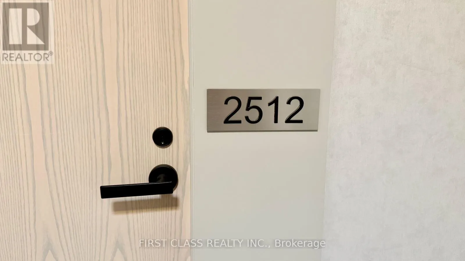 2512 - 28 INTERCHANGE WAY