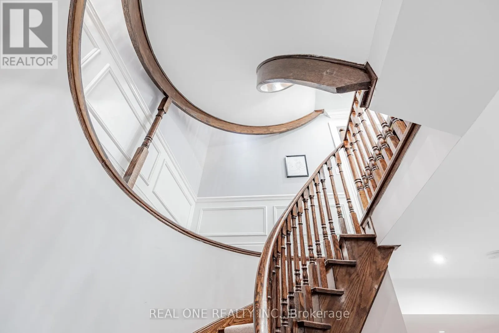 72 CASSANDRA CRESCENT