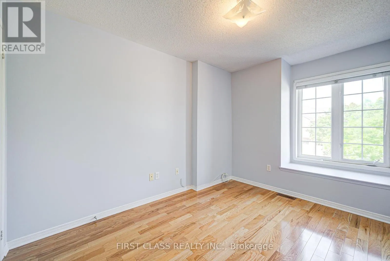 19 BENJAMIN HOOD CRESCENT