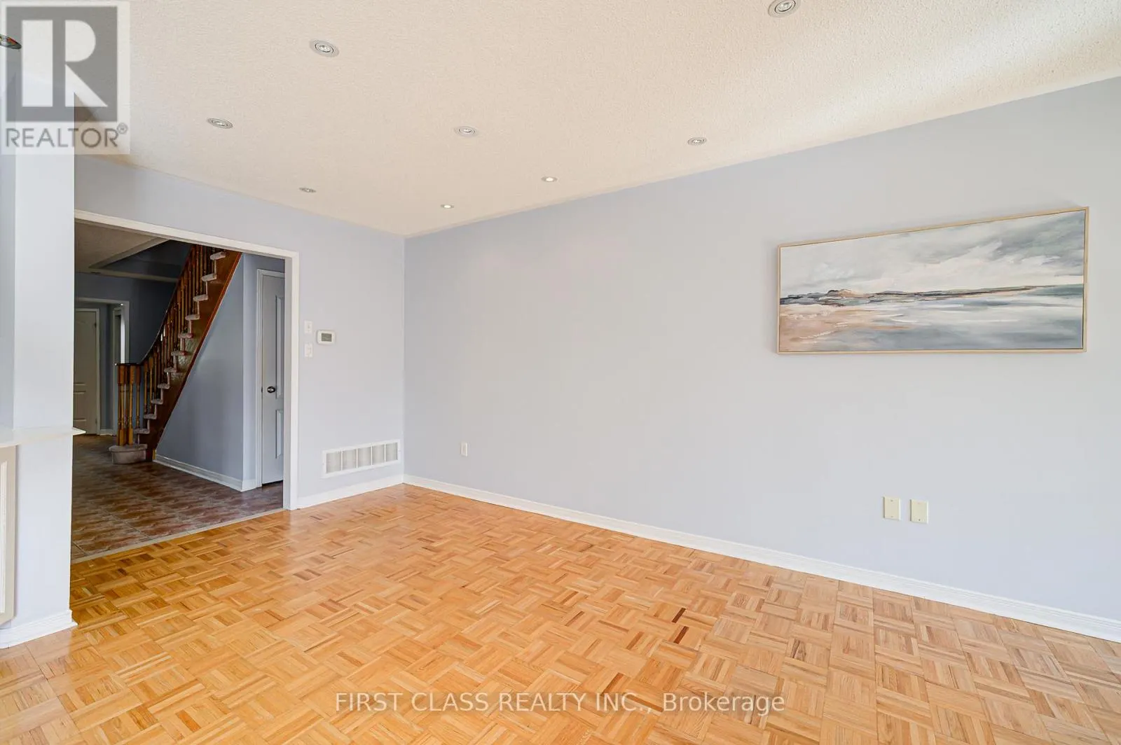 19 BENJAMIN HOOD CRESCENT