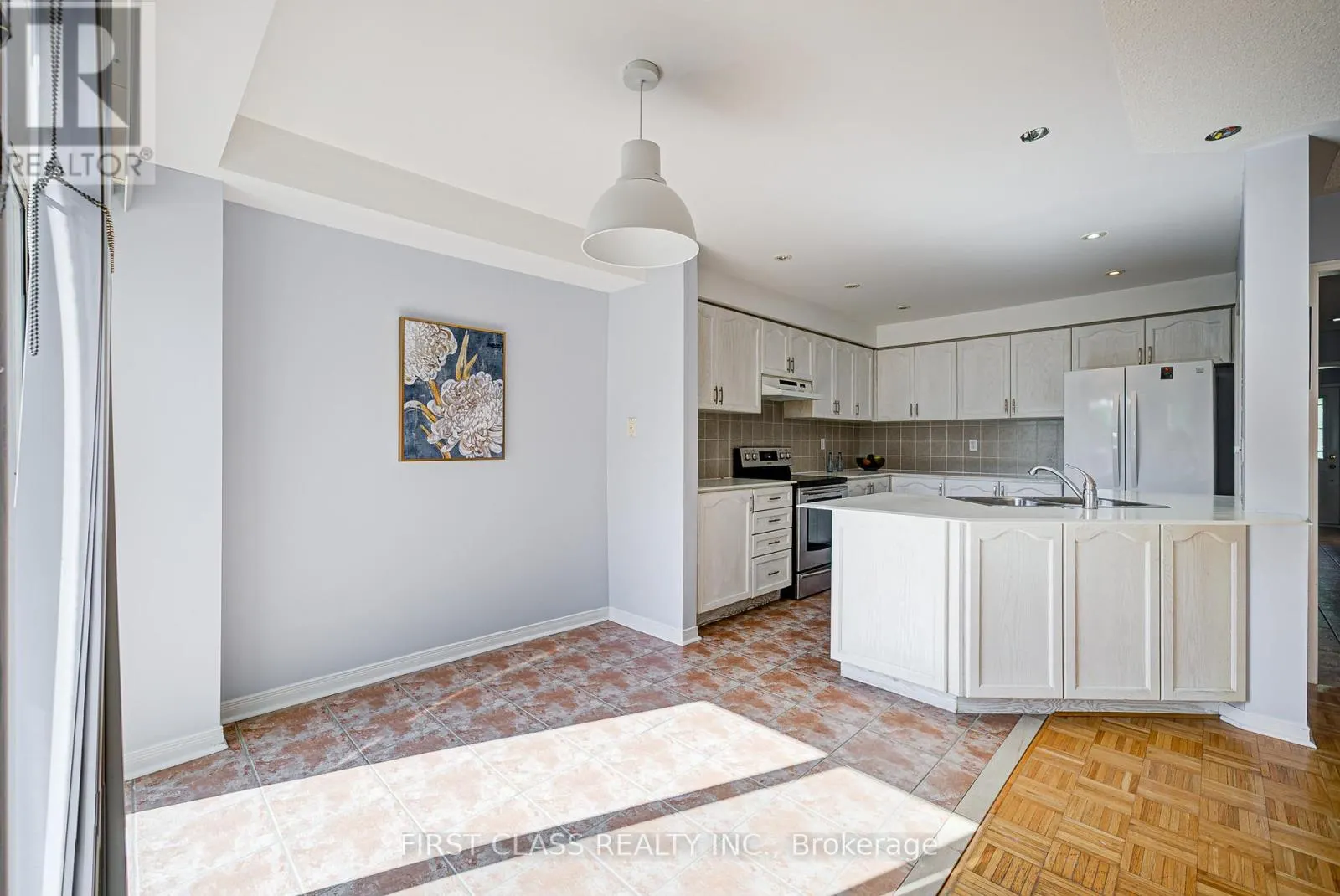 19 BENJAMIN HOOD CRESCENT