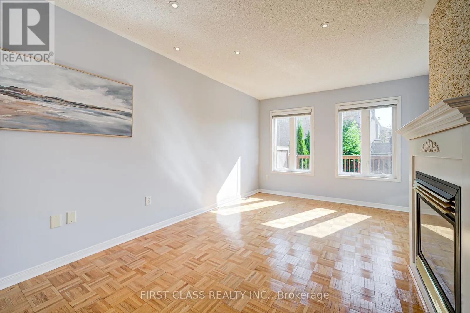 19 BENJAMIN HOOD CRESCENT