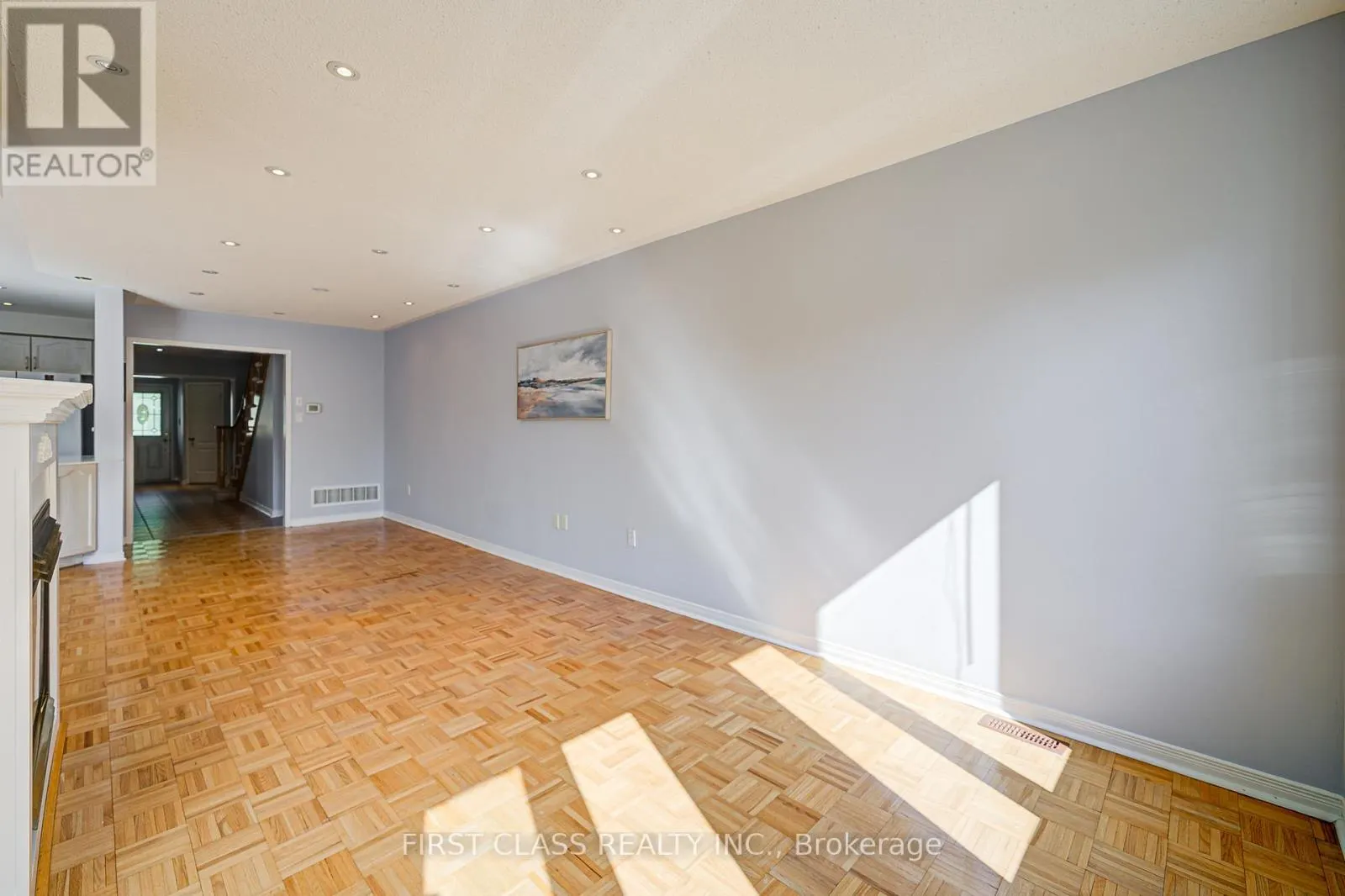 19 BENJAMIN HOOD CRESCENT