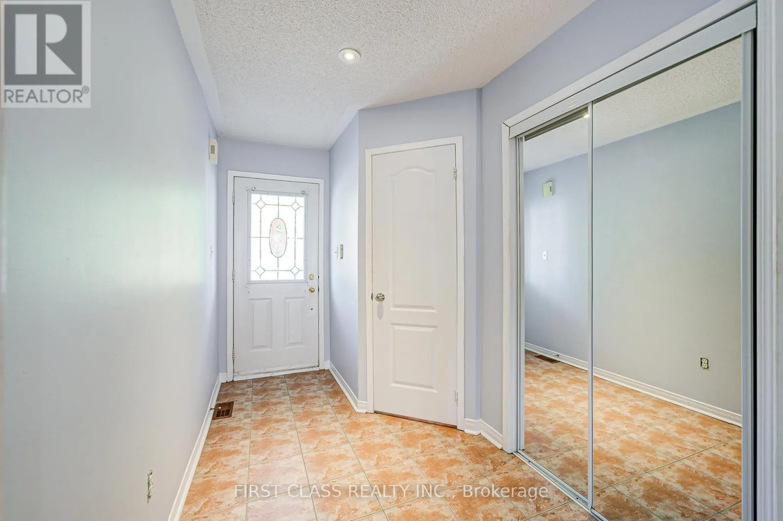 19 BENJAMIN HOOD CRESCENT
