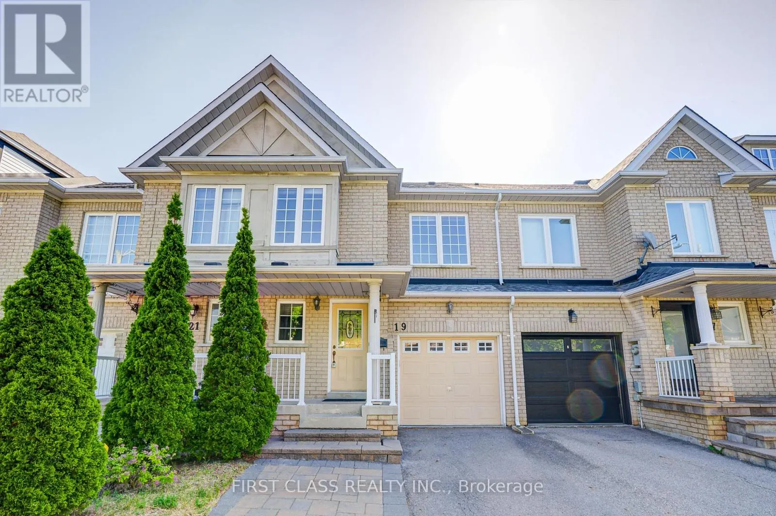 19 BENJAMIN HOOD CRESCENT