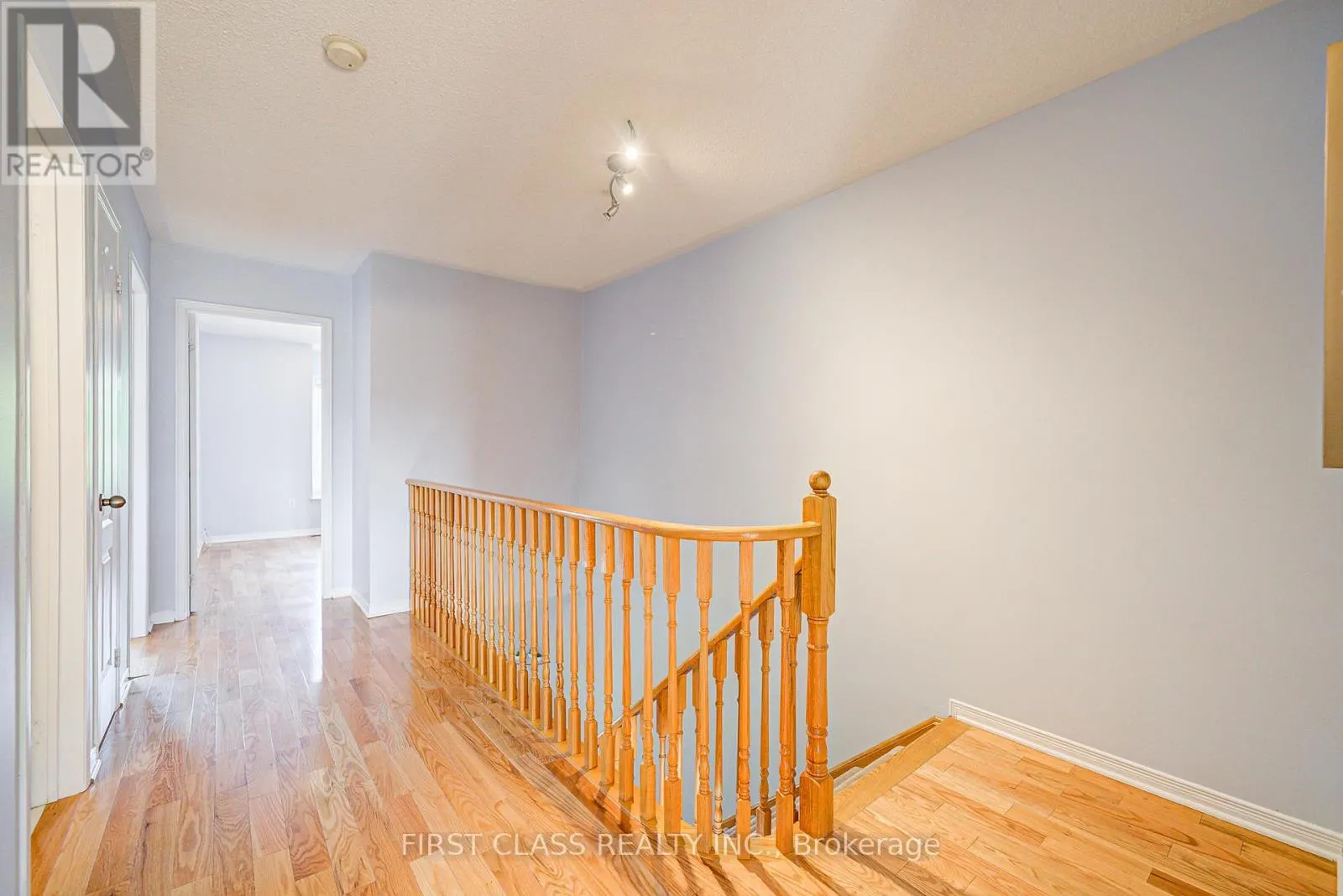 19 BENJAMIN HOOD CRESCENT