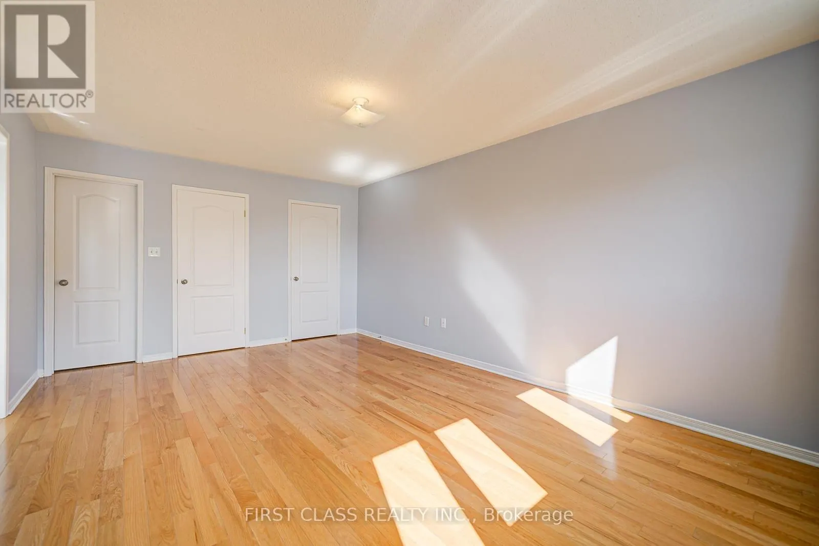 19 BENJAMIN HOOD CRESCENT
