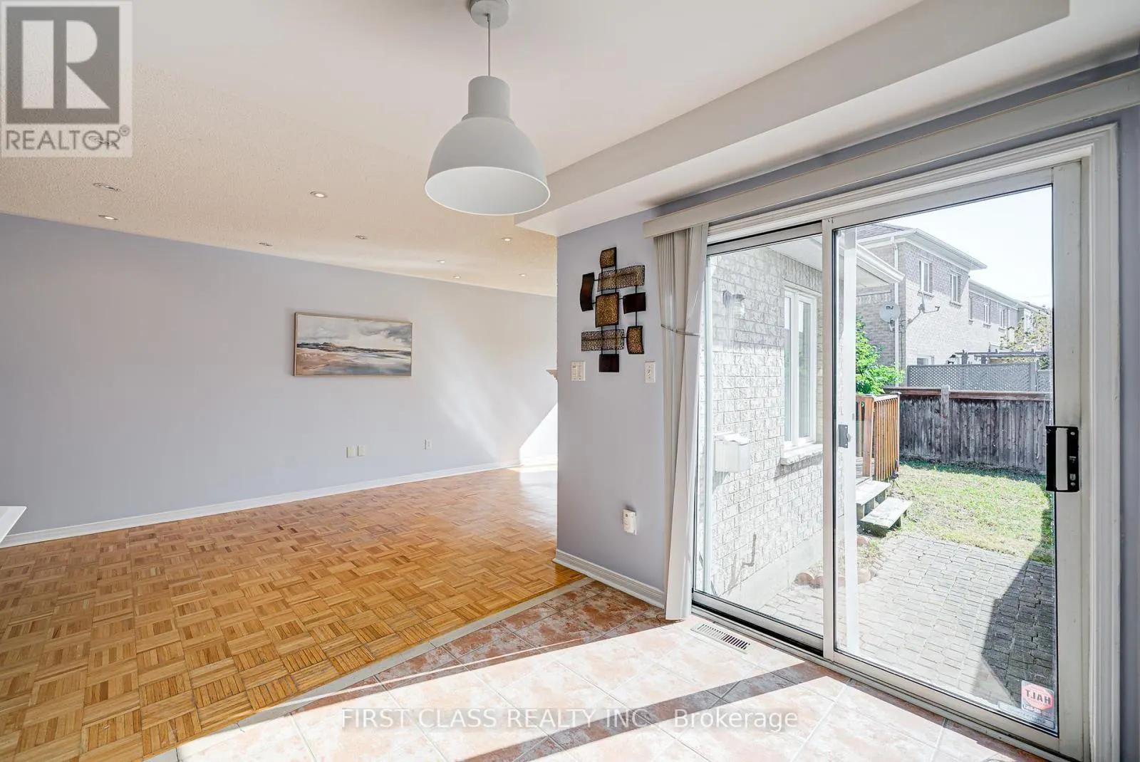 19 BENJAMIN HOOD CRESCENT