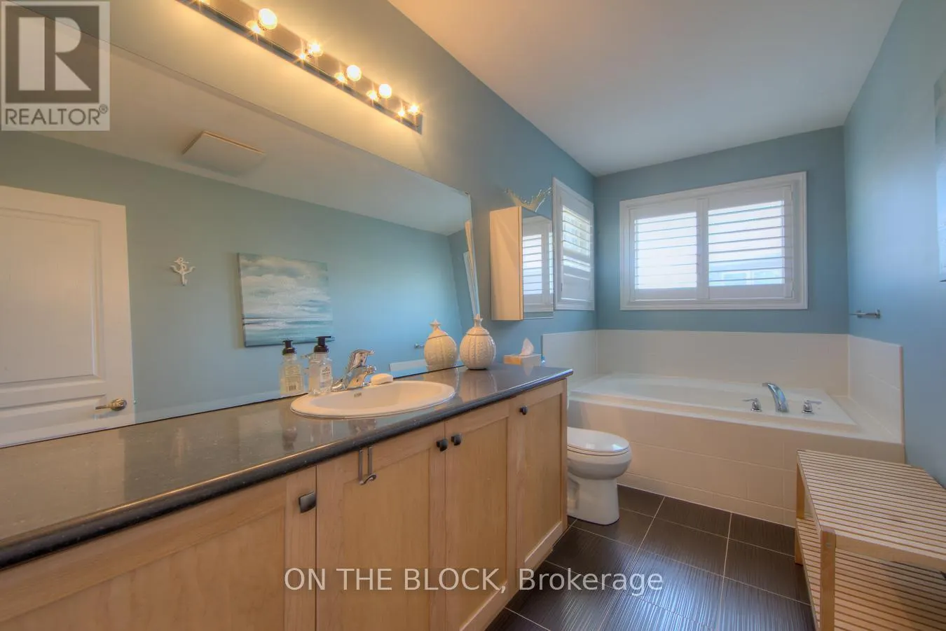 59 HAWKE CRESCENT