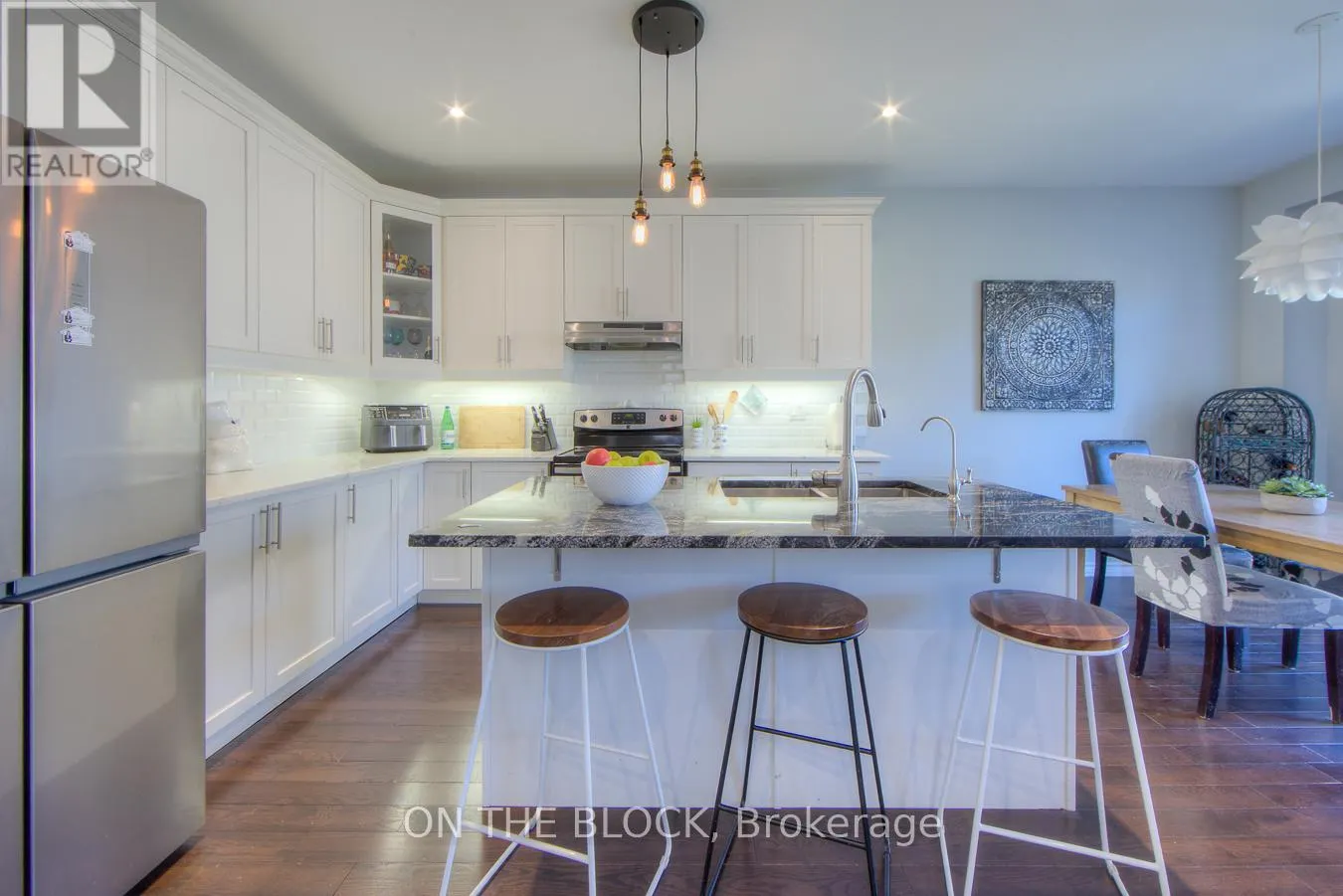 59 HAWKE CRESCENT