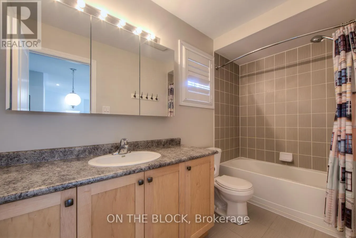 59 HAWKE CRESCENT