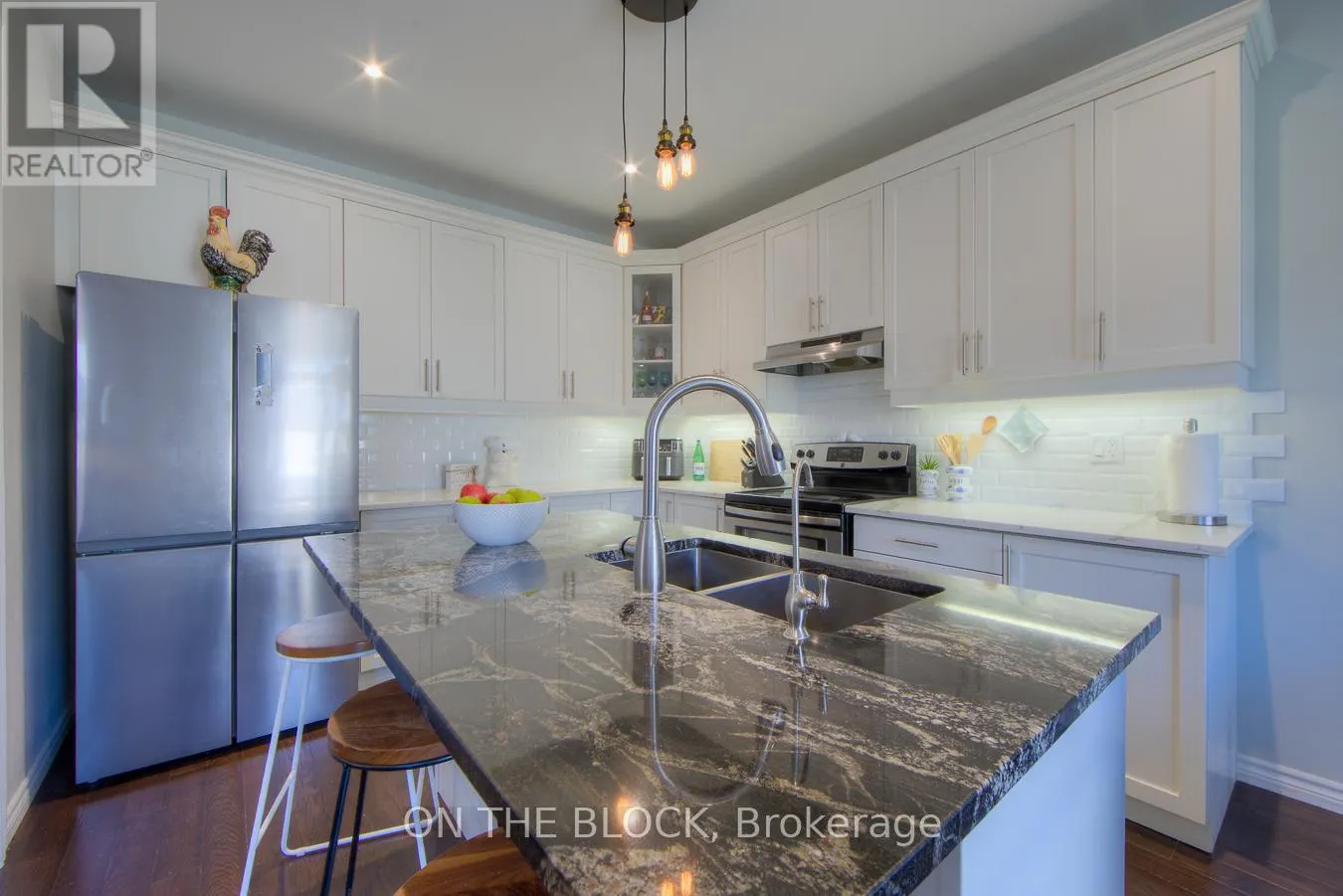 59 HAWKE CRESCENT