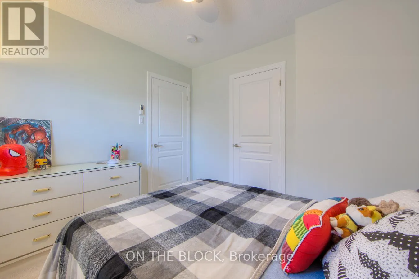 59 HAWKE CRESCENT