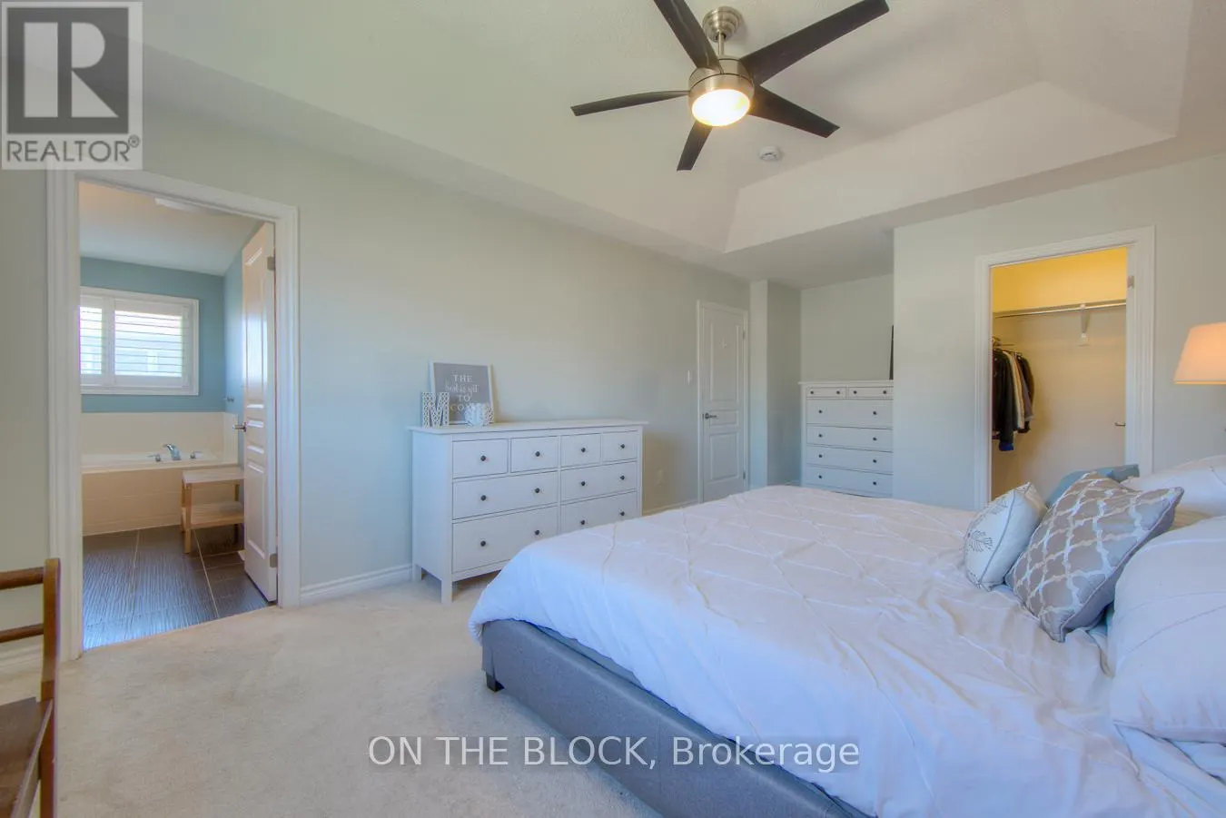 59 HAWKE CRESCENT