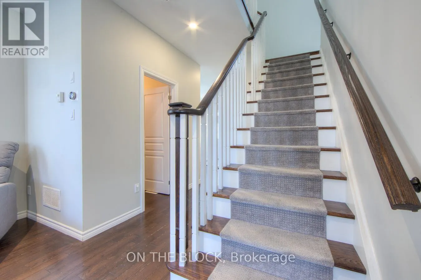 59 HAWKE CRESCENT