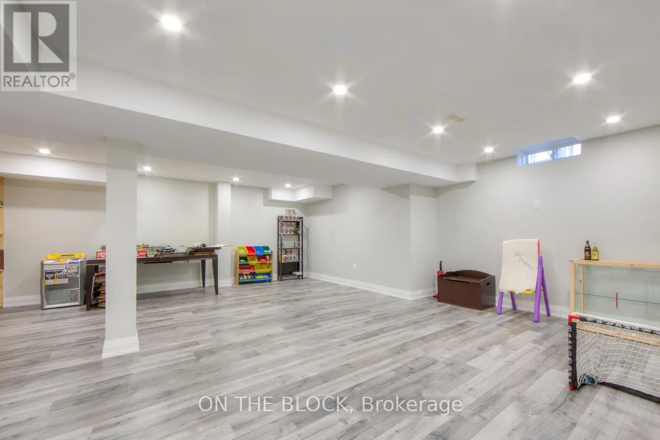 59 HAWKE CRESCENT