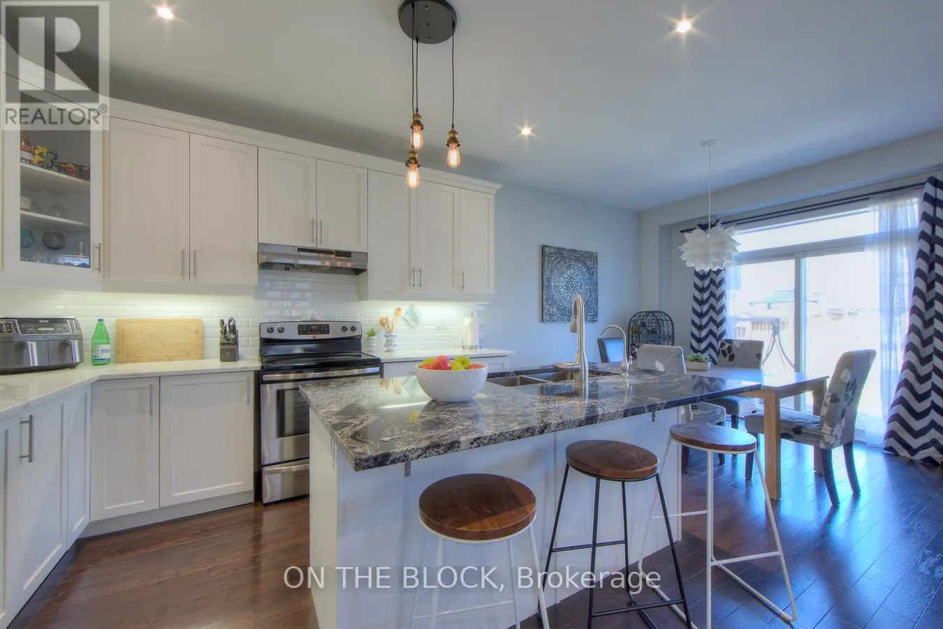 59 HAWKE CRESCENT