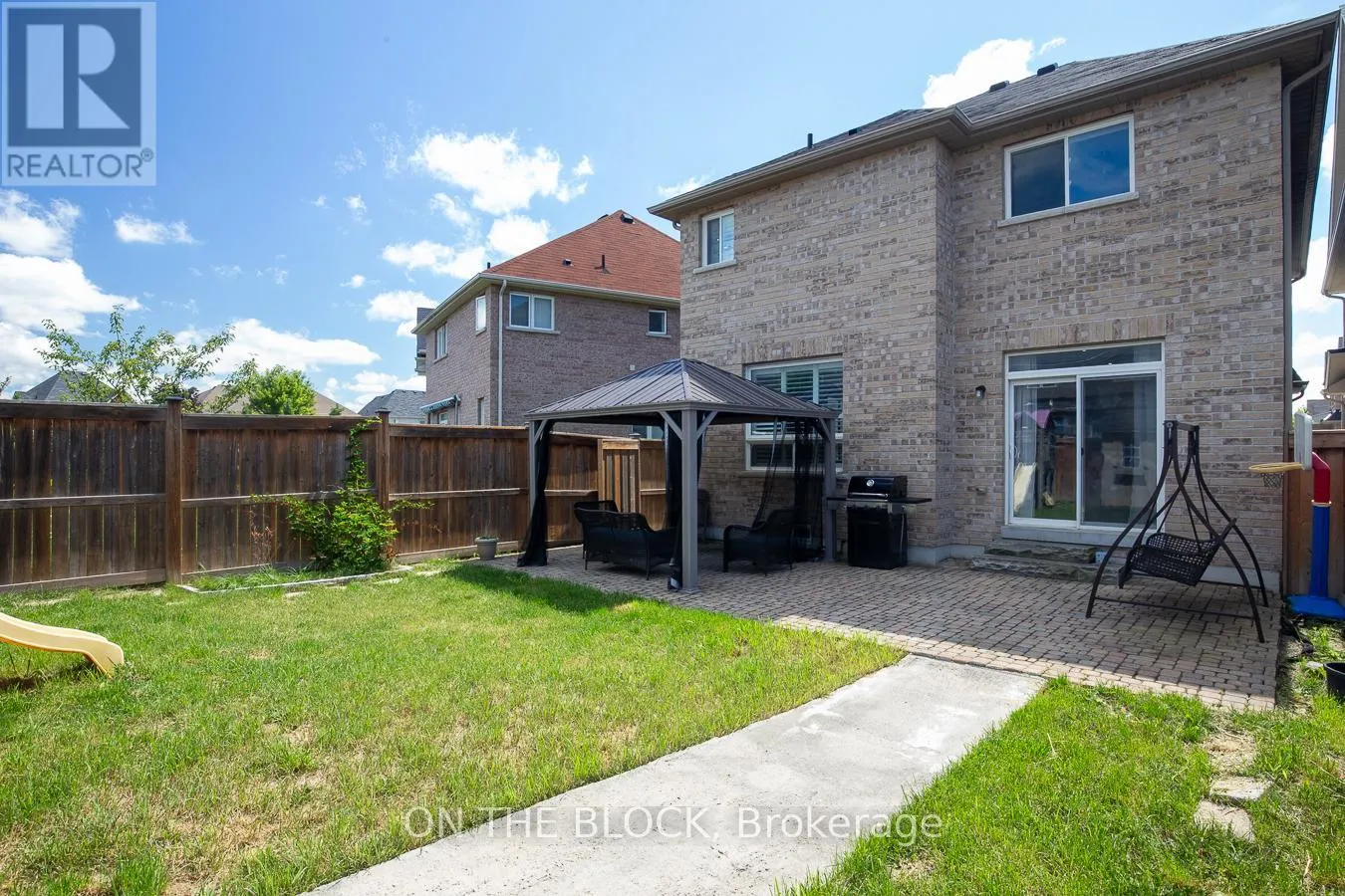 59 HAWKE CRESCENT
