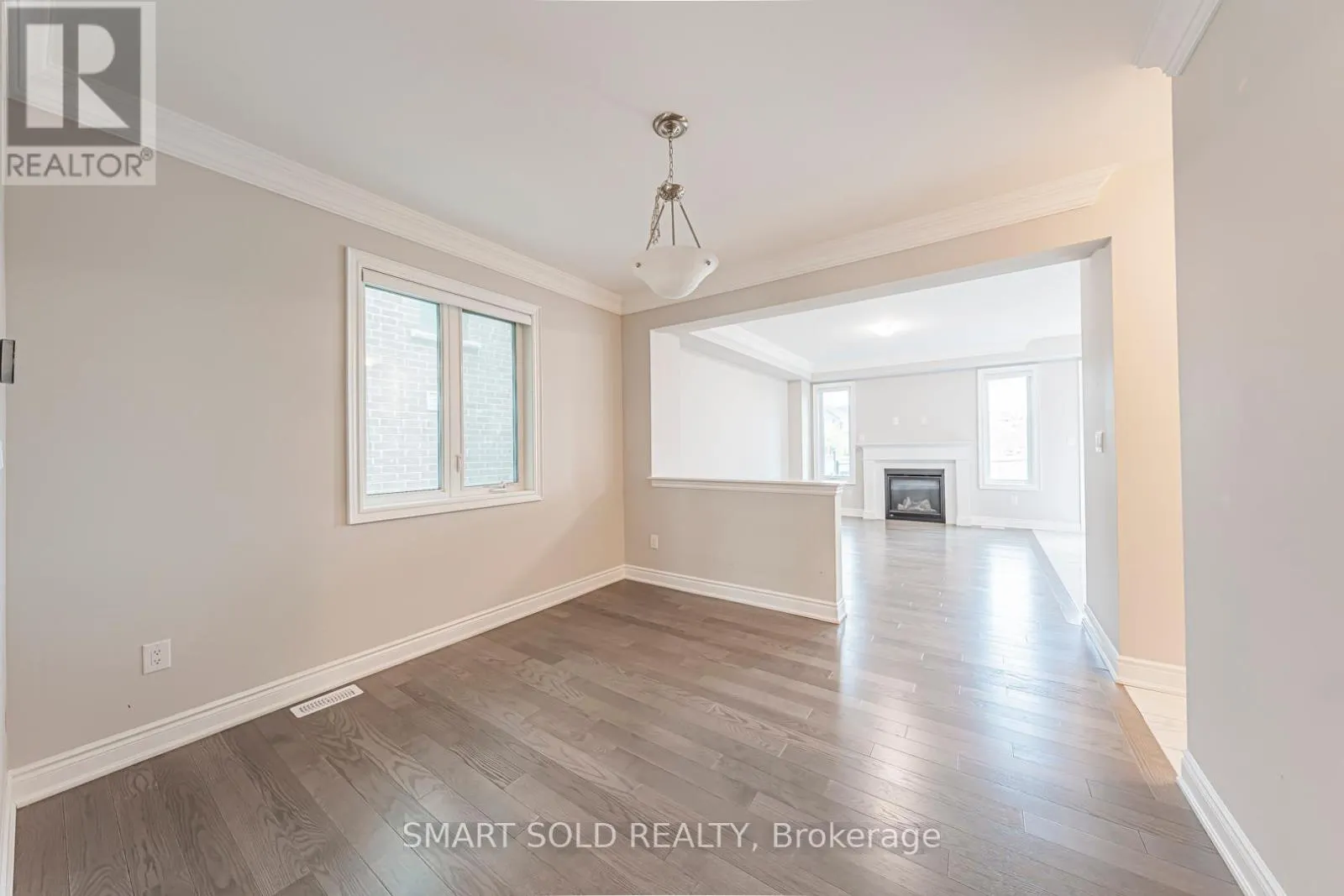 5 ERIN RIDGE COURT
