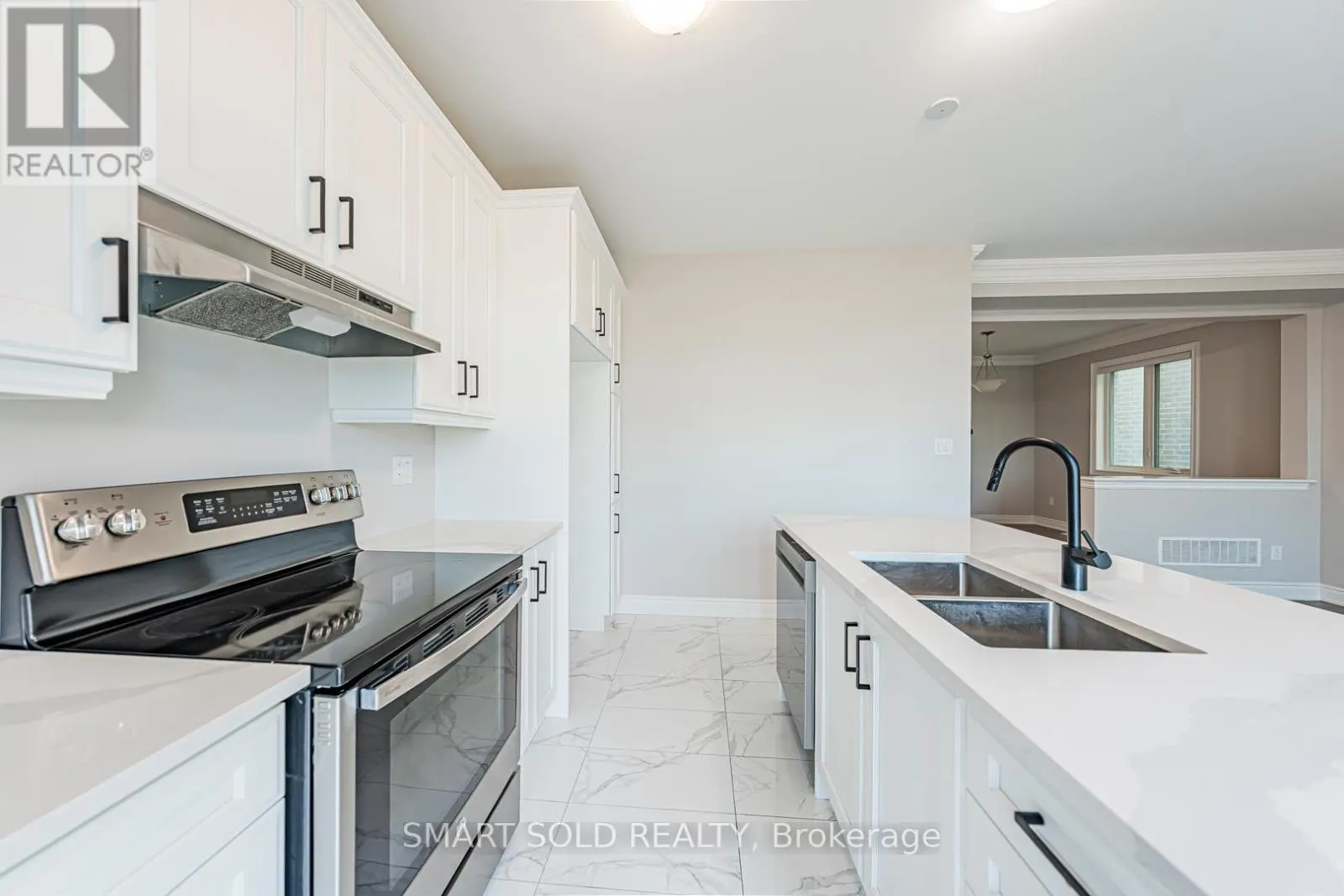 5 ERIN RIDGE COURT