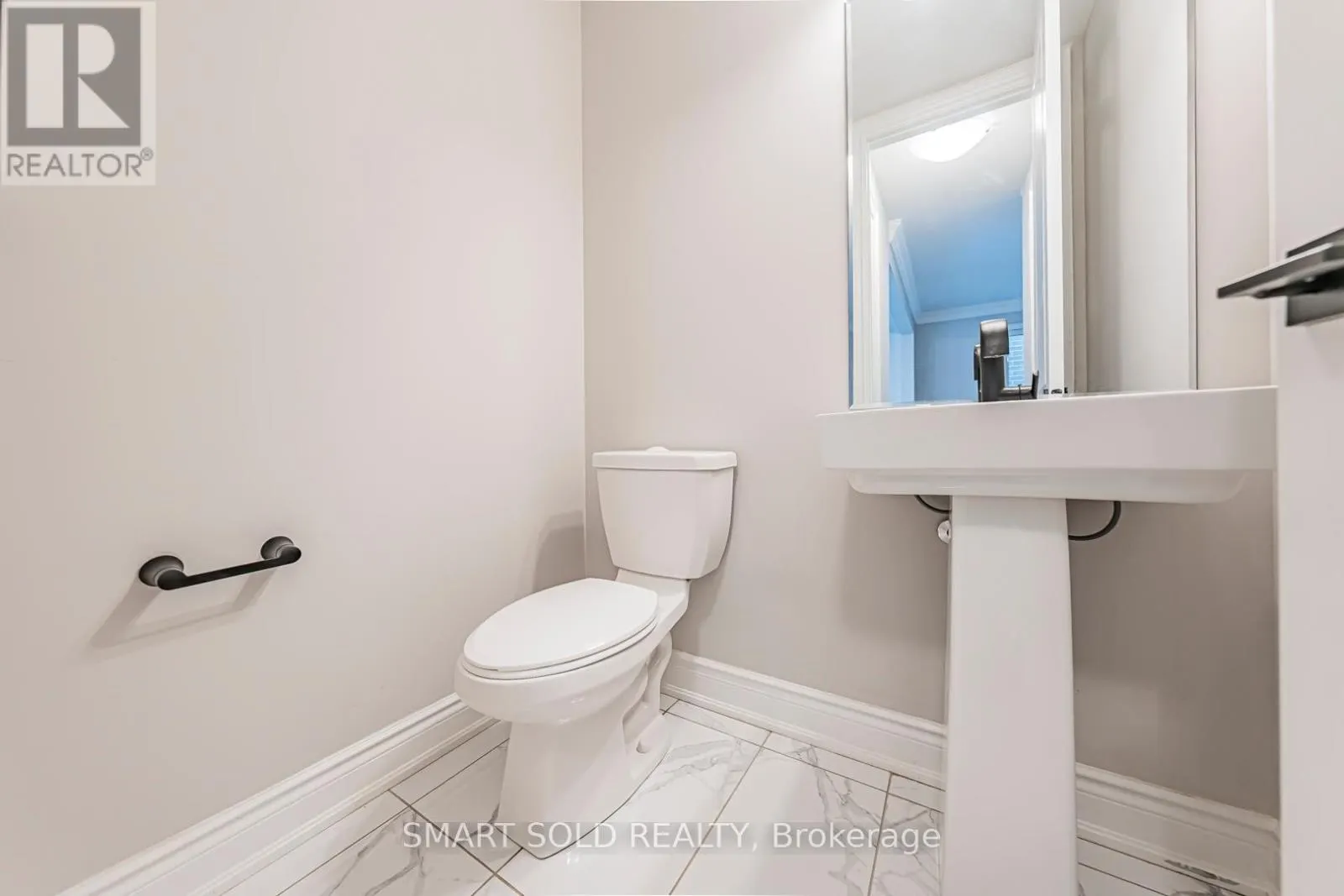5 ERIN RIDGE COURT