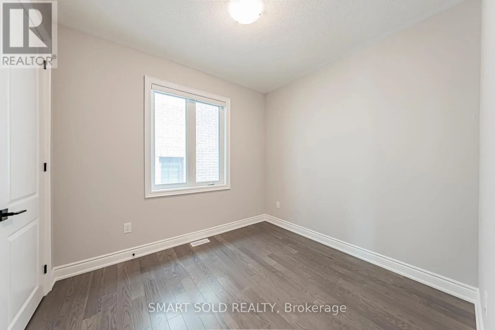 5 ERIN RIDGE COURT