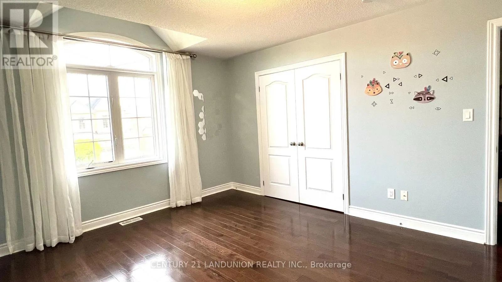 1001 POPPY LANE
