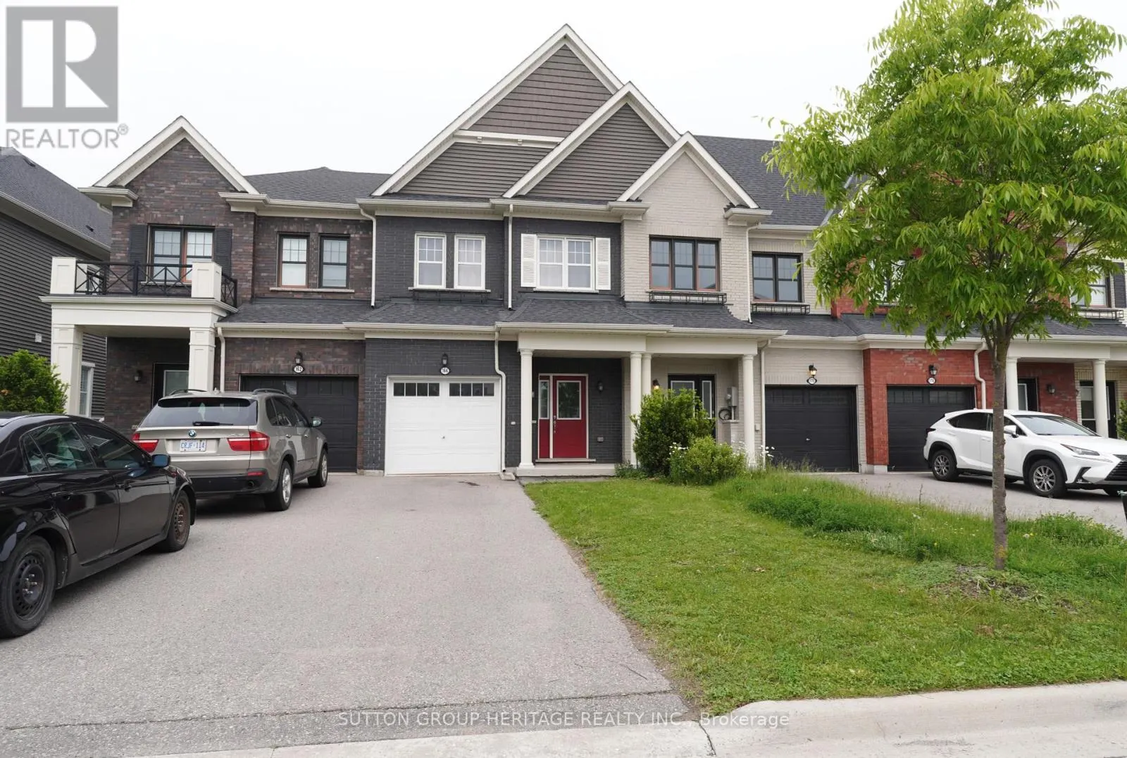 166 BOADWAY CRESCENT