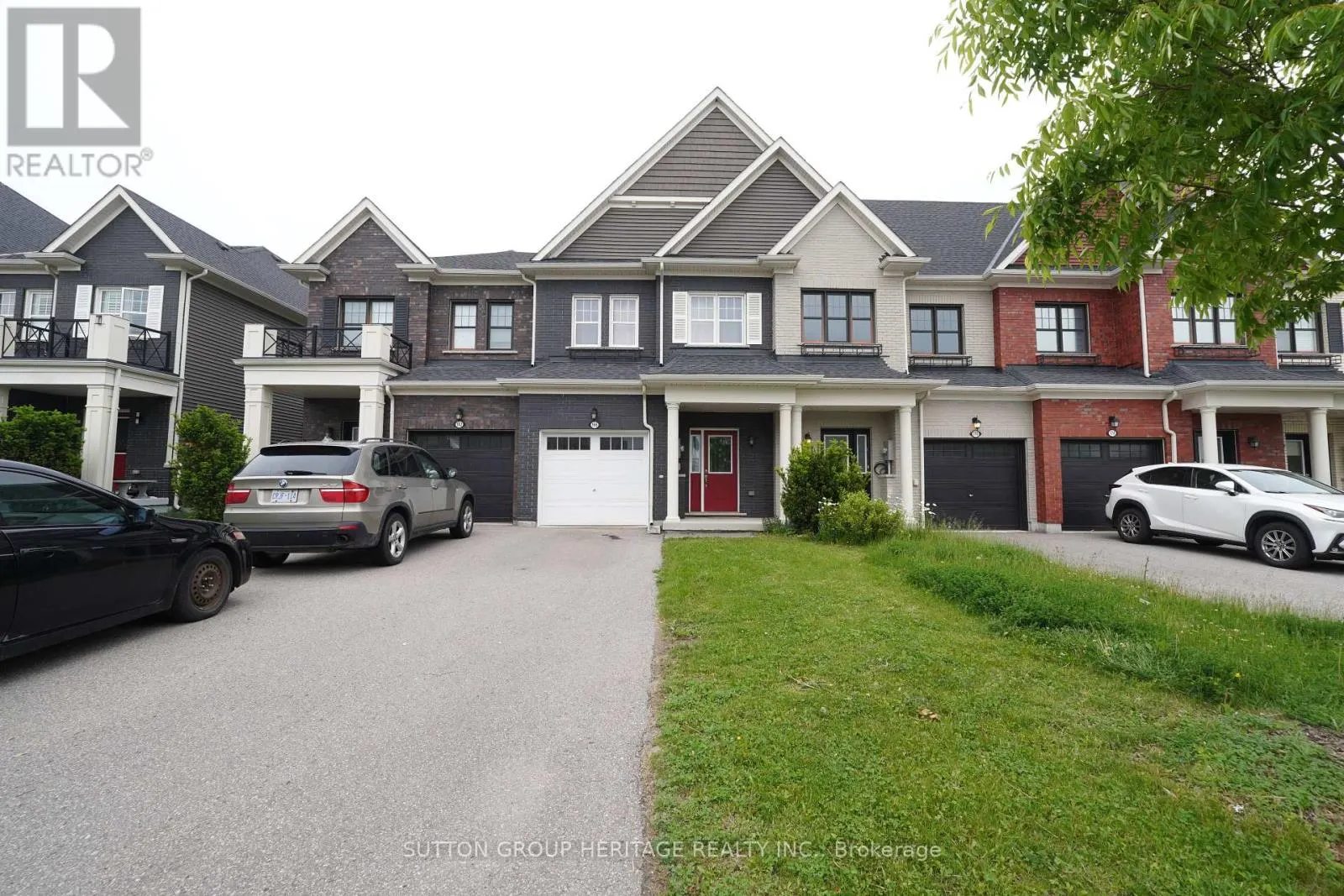 166 BOADWAY CRESCENT
