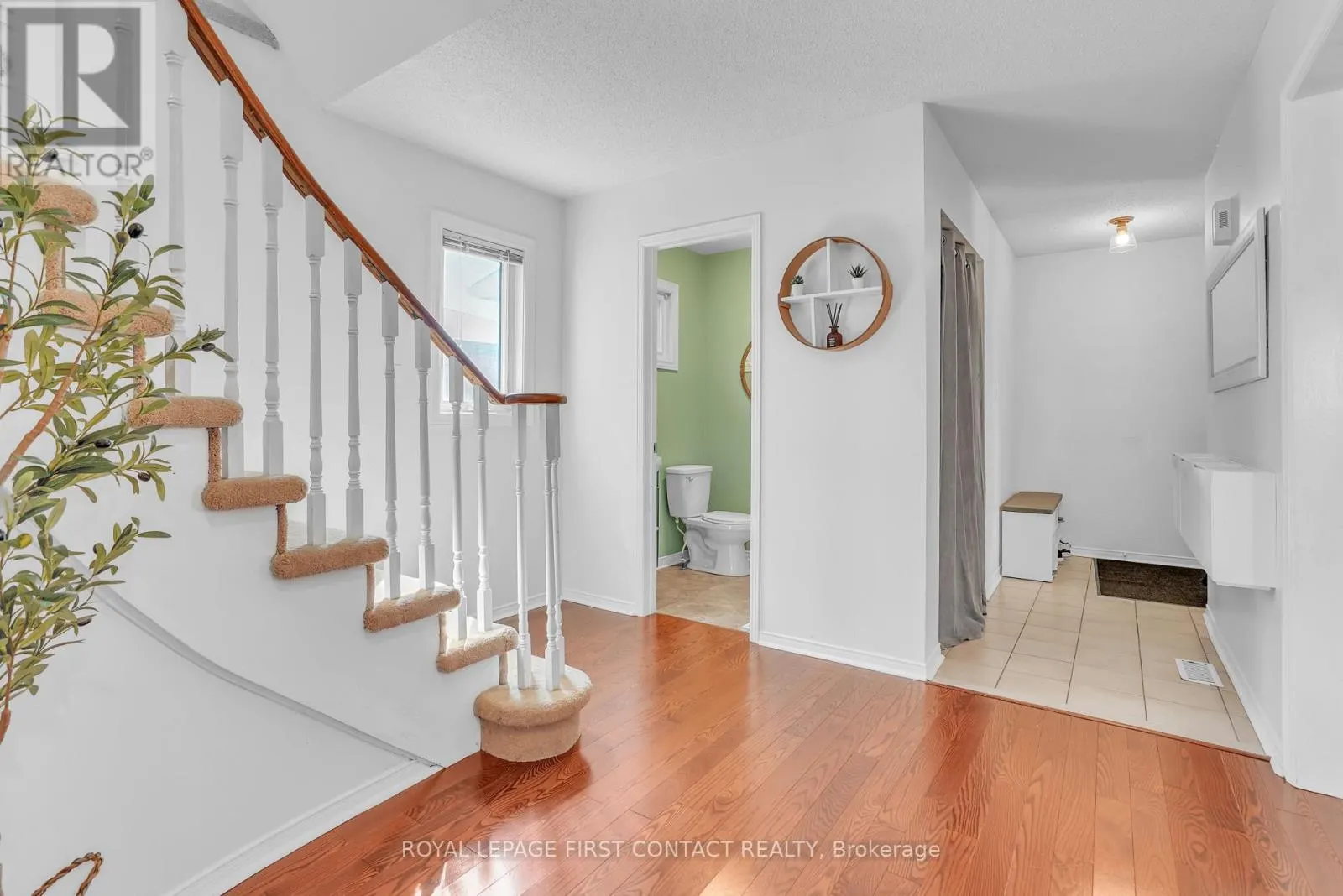 195 BILLINGS CRESCENT
