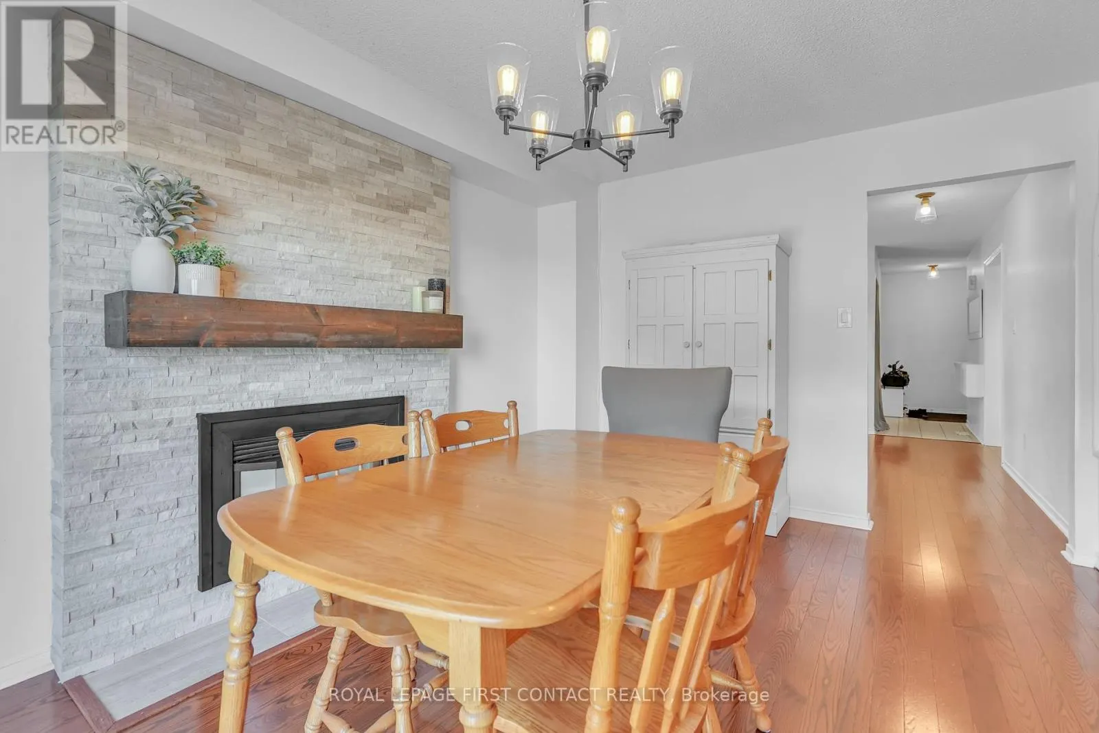 195 BILLINGS CRESCENT