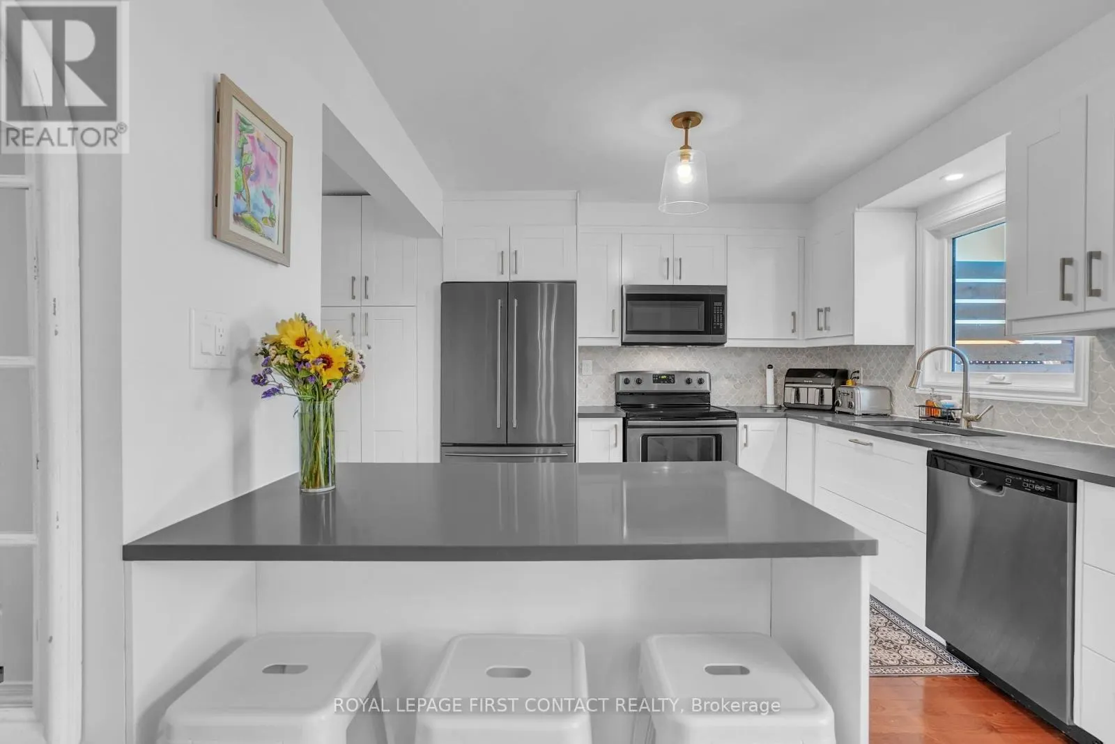 195 BILLINGS CRESCENT