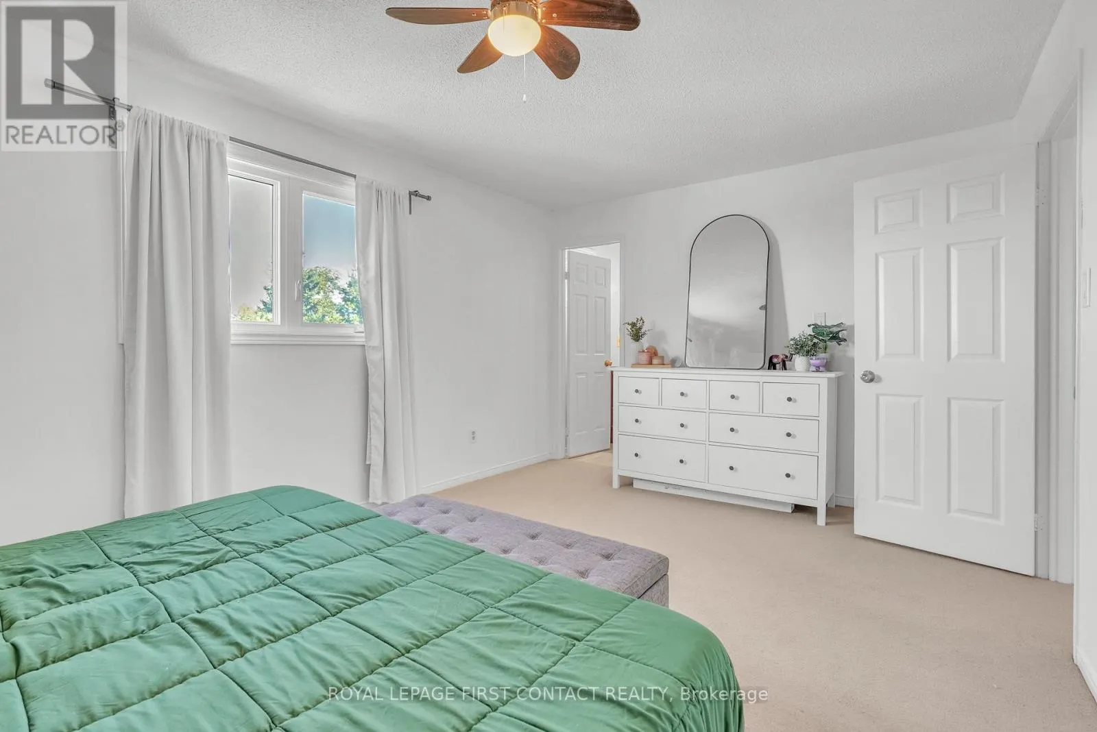195 BILLINGS CRESCENT