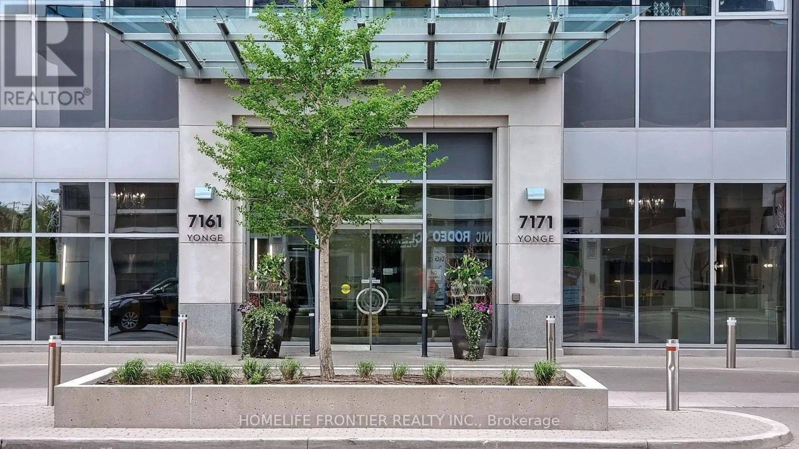 806 - 7171 YONGE STREET