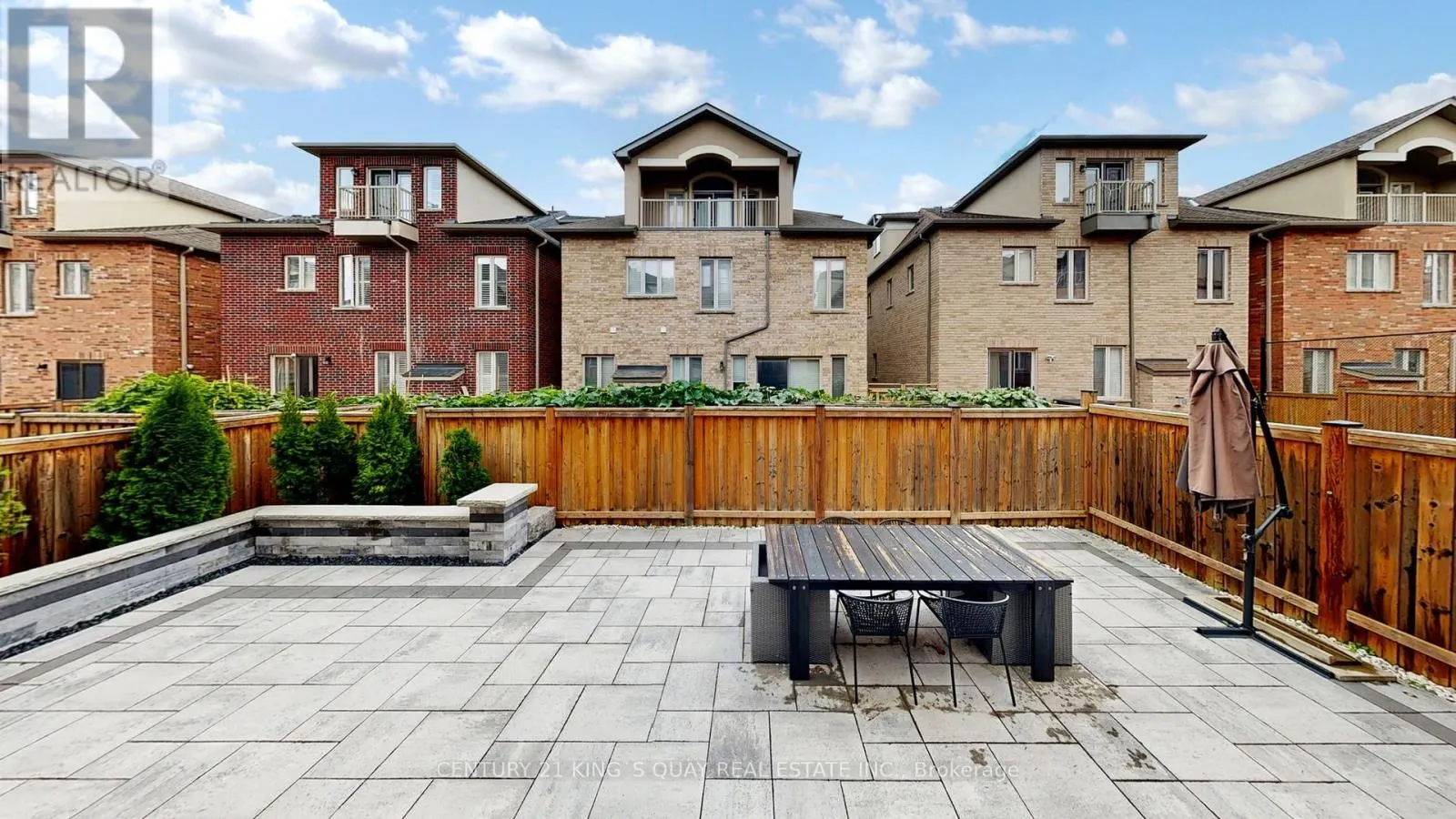 33 OAKFORD DRIVE