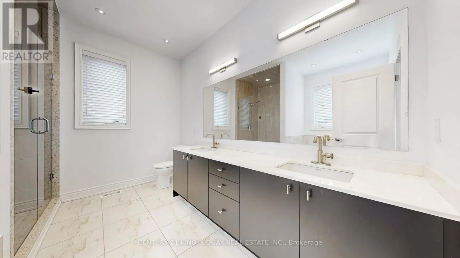33 OAKFORD DRIVE