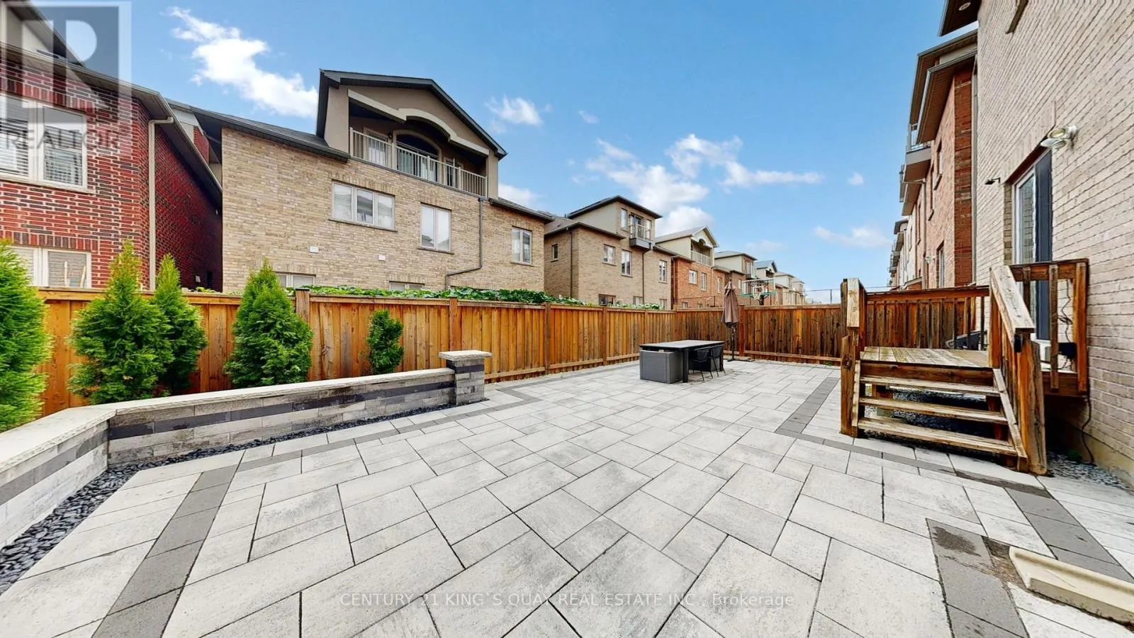 33 OAKFORD DRIVE