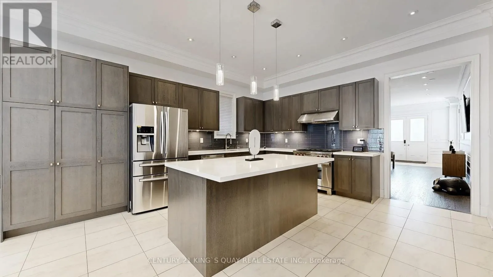 33 OAKFORD DRIVE