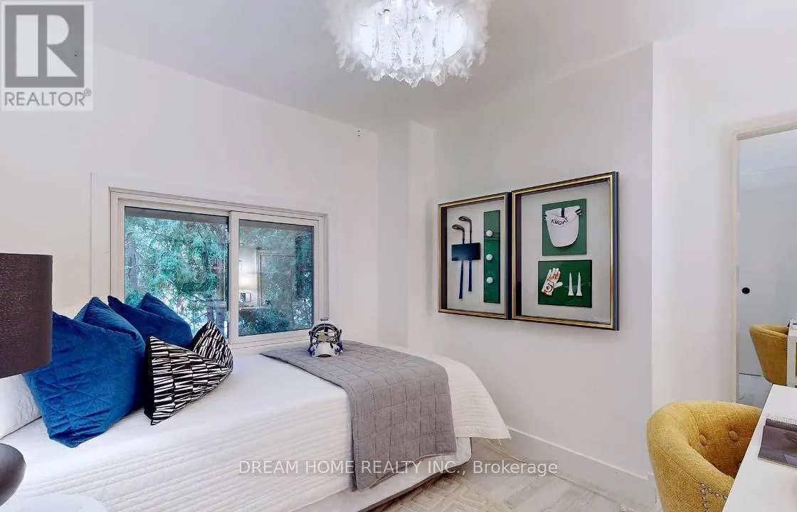 UPPER - 160 OLDE BAYVIEW AVENUE
