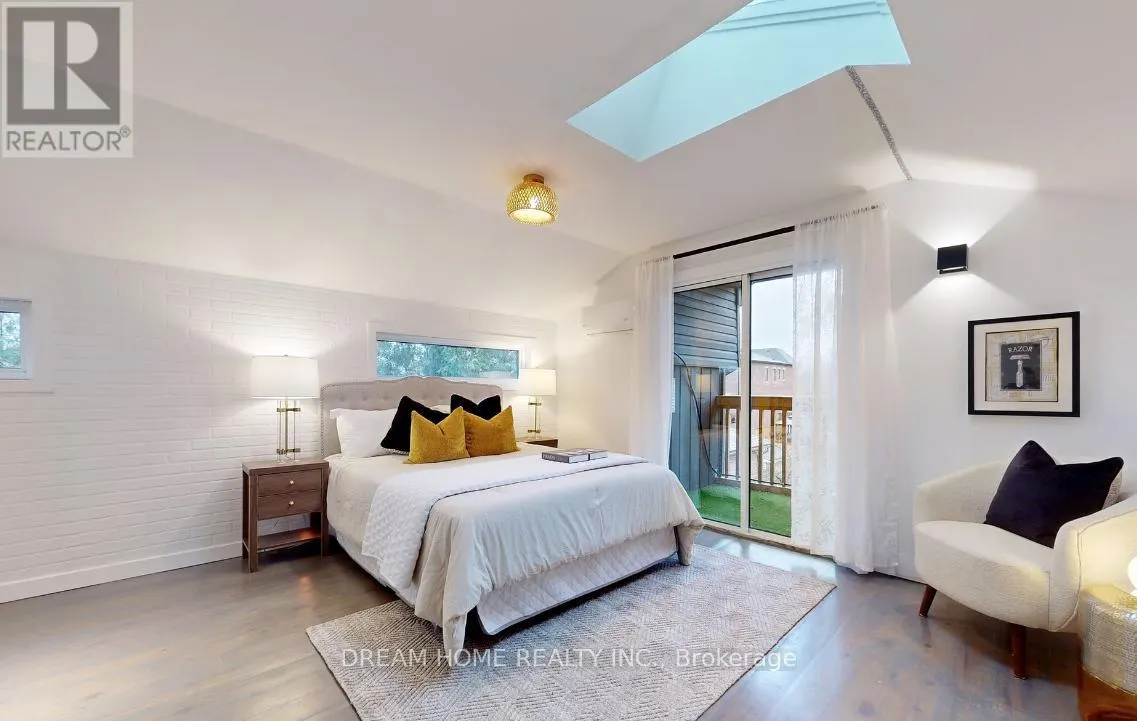 UPPER - 160 OLDE BAYVIEW AVENUE